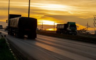 Transporte terrestre de cargas: segurança e eficiência para sua logística